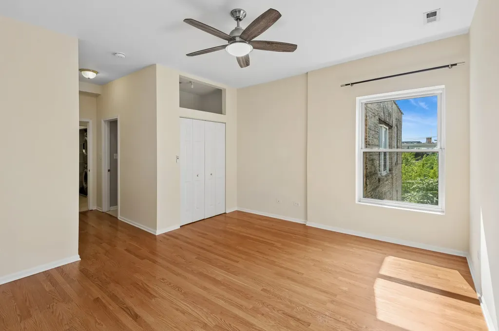4536 North Sheridan Road Chicago IL 60640