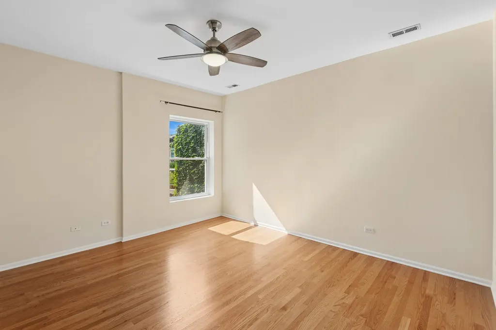 4536 North Sheridan Road Chicago IL 60640