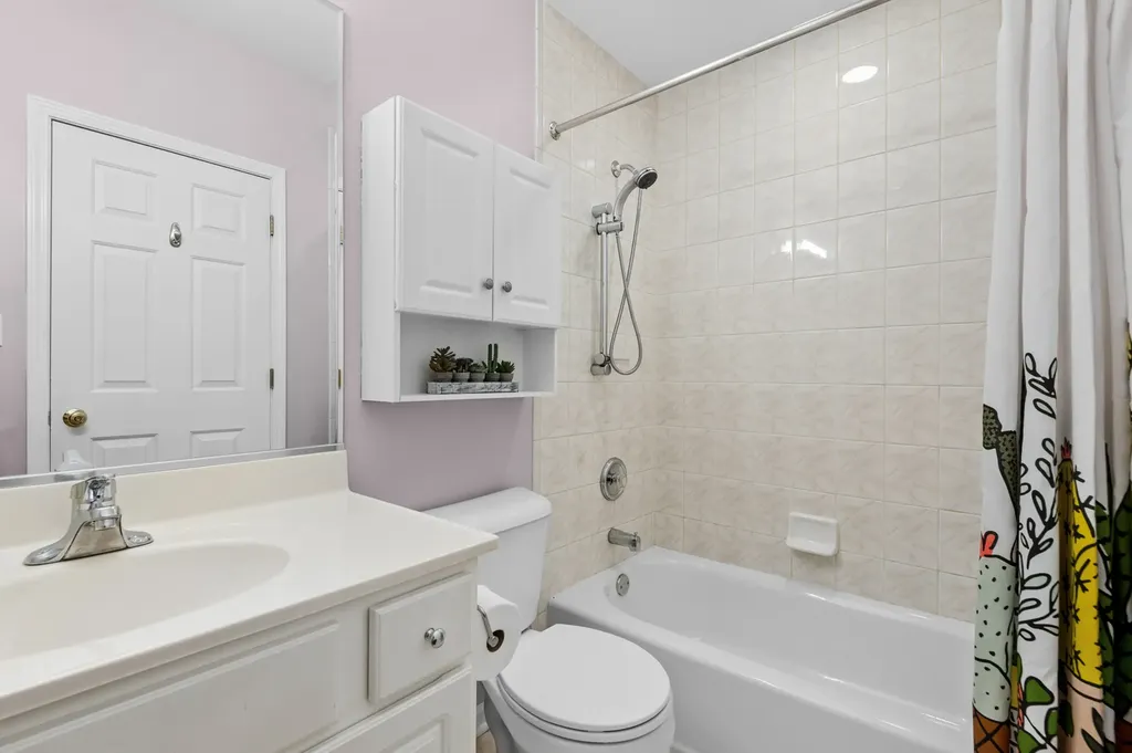 4536 North Sheridan Road Chicago IL 60640