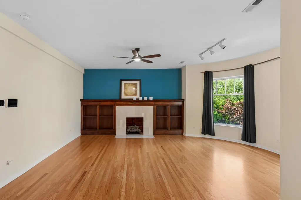 4536 North Sheridan Road Chicago IL 60640
