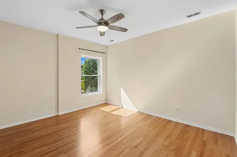 4536 North Sheridan Road Chicago IL 60640