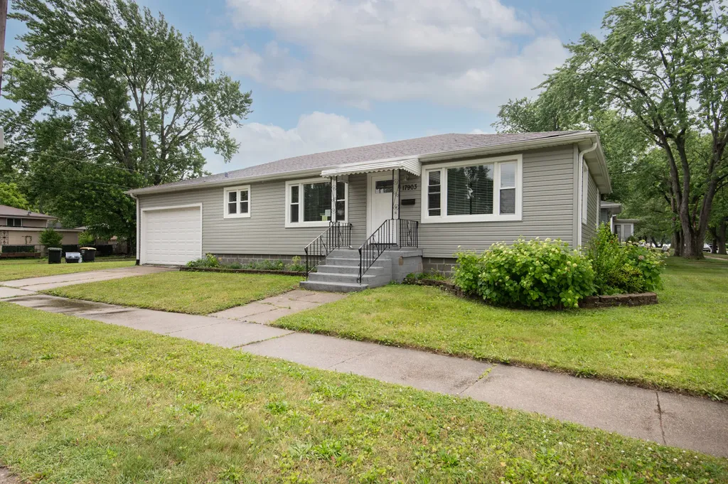 17903 Park Avenue Lansing IL 60438
