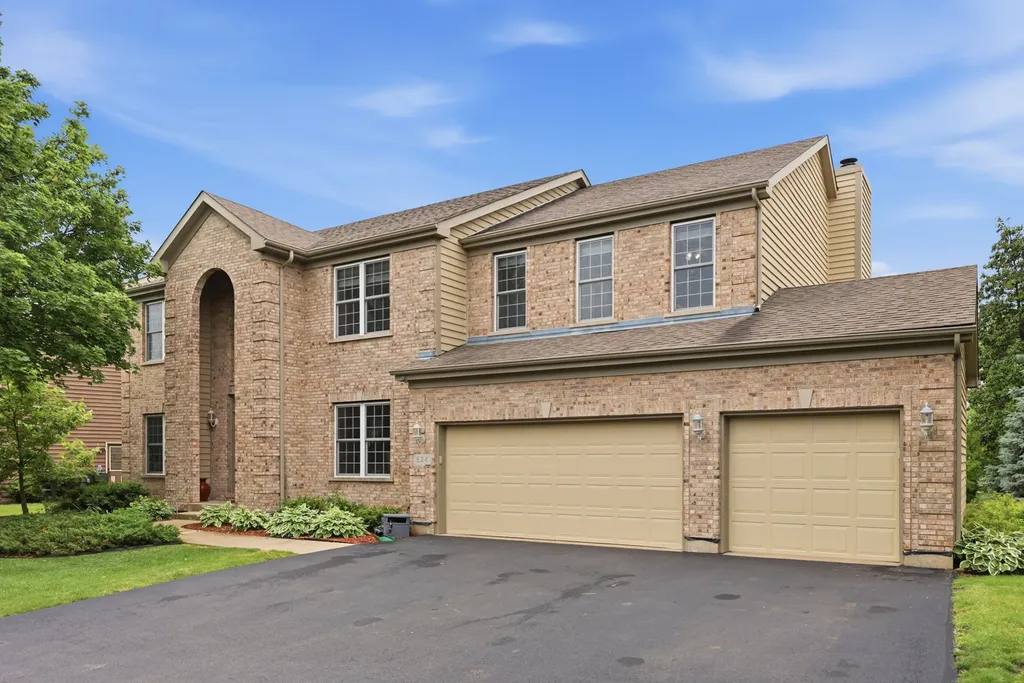 524 Camargo Club Drive Lake In The Hills IL 60156