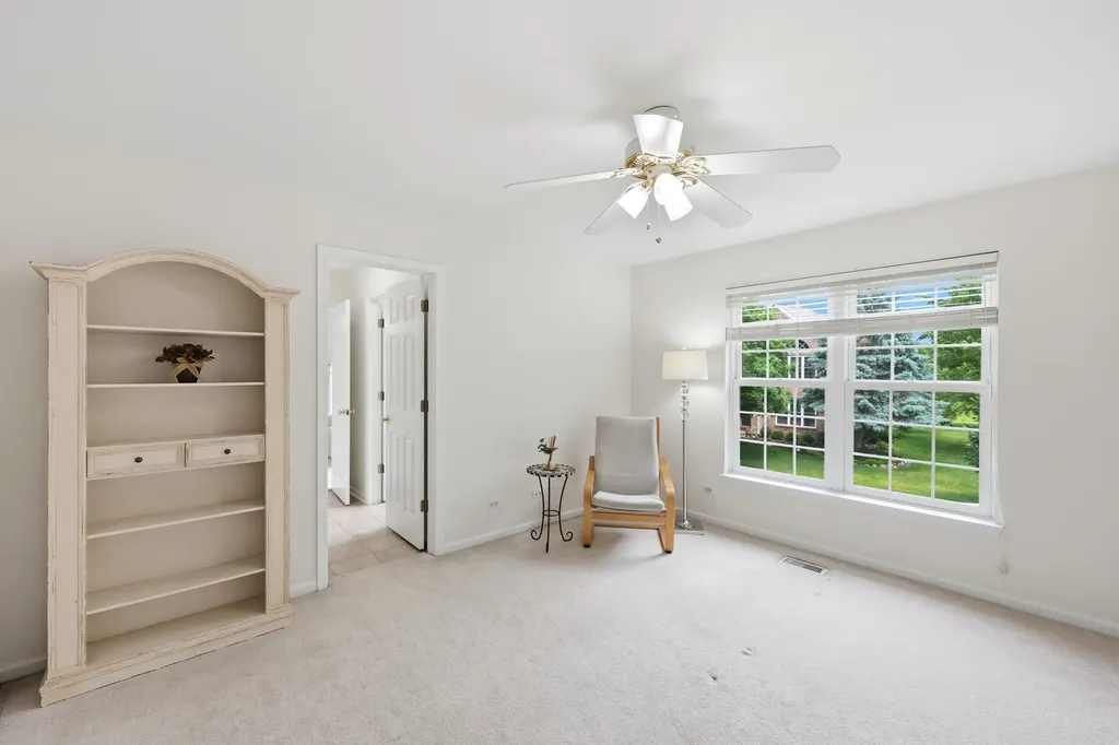 524 Camargo Club Drive Lake In The Hills IL 60156