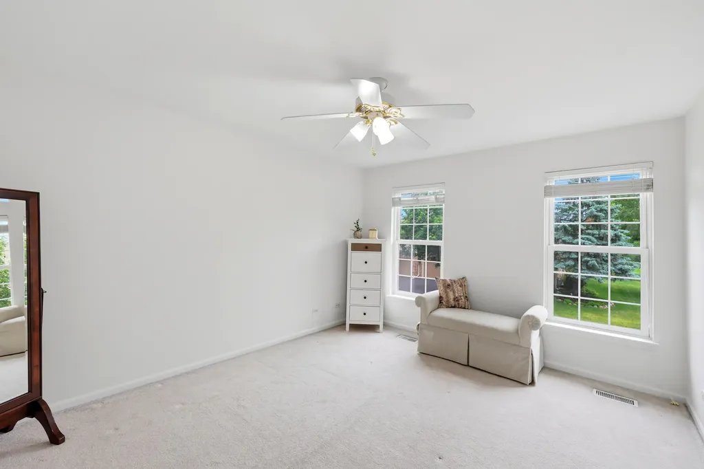 524 Camargo Club Drive Lake In The Hills IL 60156