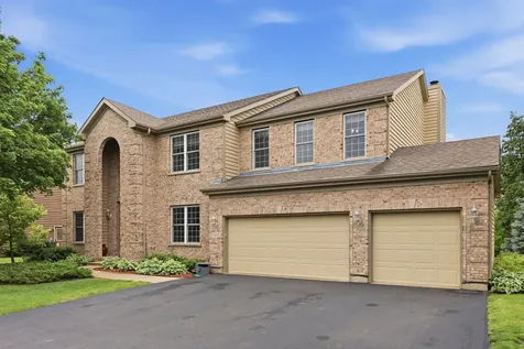 524 Camargo Club Drive Lake In The Hills IL 60156