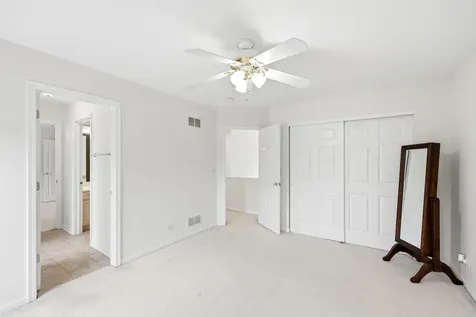 524 Camargo Club Drive Lake In The Hills IL 60156