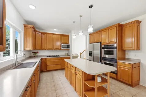 524 Camargo Club Drive Lake In The Hills IL 60156