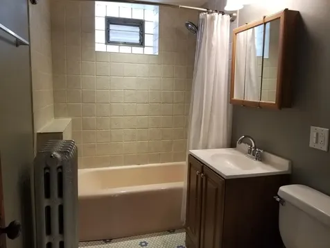 5226 West Hutchinson Street Chicago IL 60641