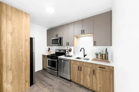 6230 North Kenmore Avenue Chicago IL 60660