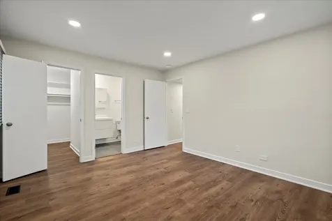 251 Appletree Court Buffalo Grove IL 60089