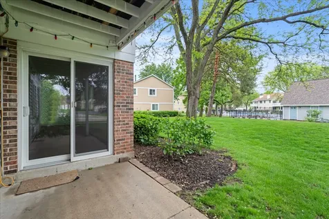 251 Appletree Court Buffalo Grove IL 60089