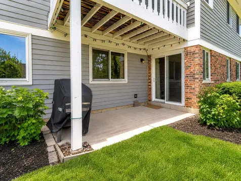 251 Appletree Court Buffalo Grove IL 60089