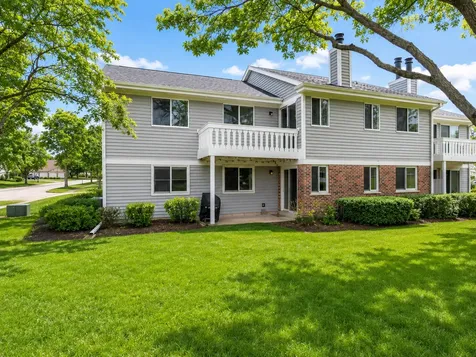 251 Appletree Court Buffalo Grove IL 60089