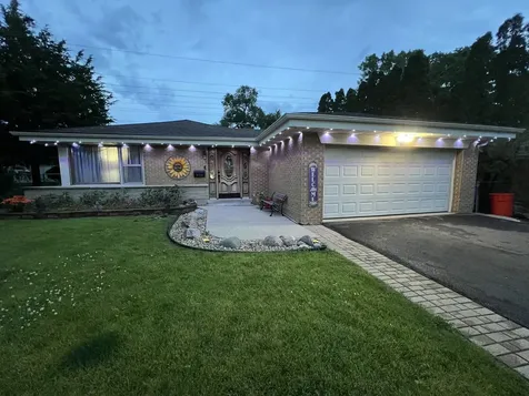 499 Gilbert Drive Wood Dale IL 60191