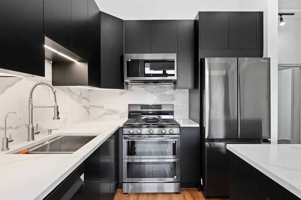 1000 North Kingsbury Street Chicago IL 60610