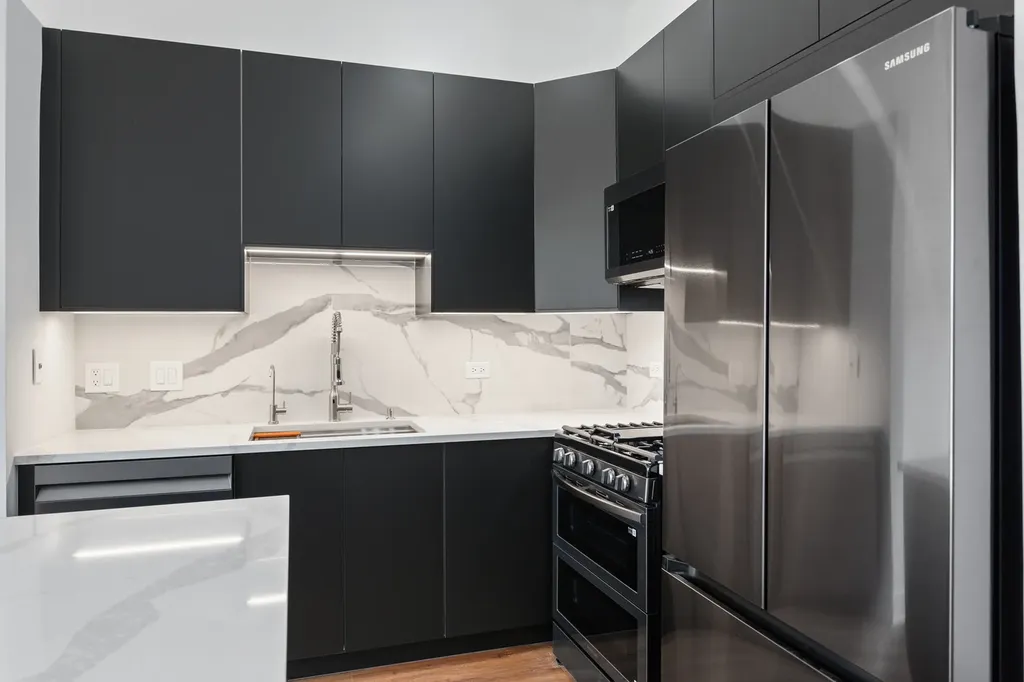 1000 North Kingsbury Street Chicago IL 60610