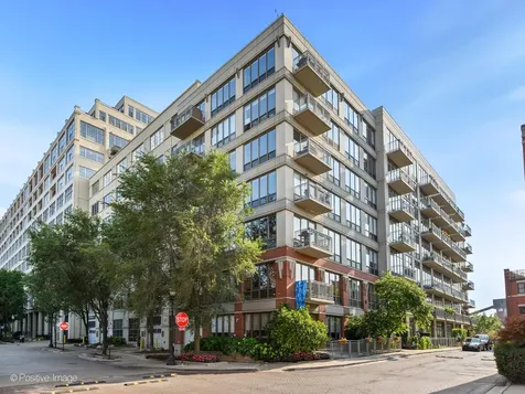 1000 North Kingsbury Street Chicago IL 60610