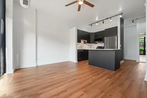 1000 North Kingsbury Street Chicago IL 60610