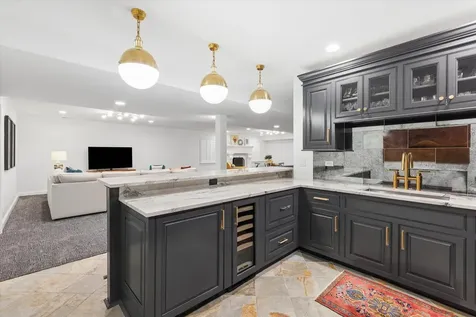 690 Wingate Road Glen Ellyn IL 60137