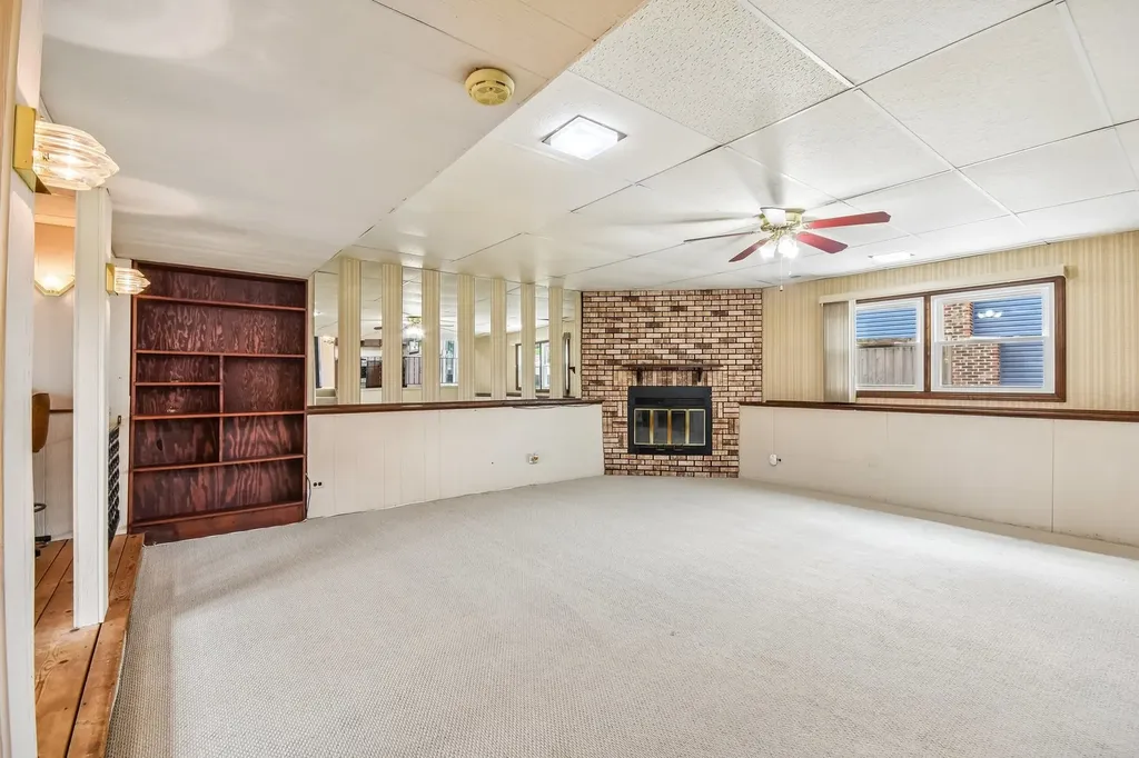 410 Flint Trail Carol Stream IL 60188