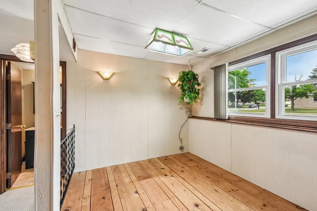 410 Flint Trail Carol Stream IL 60188