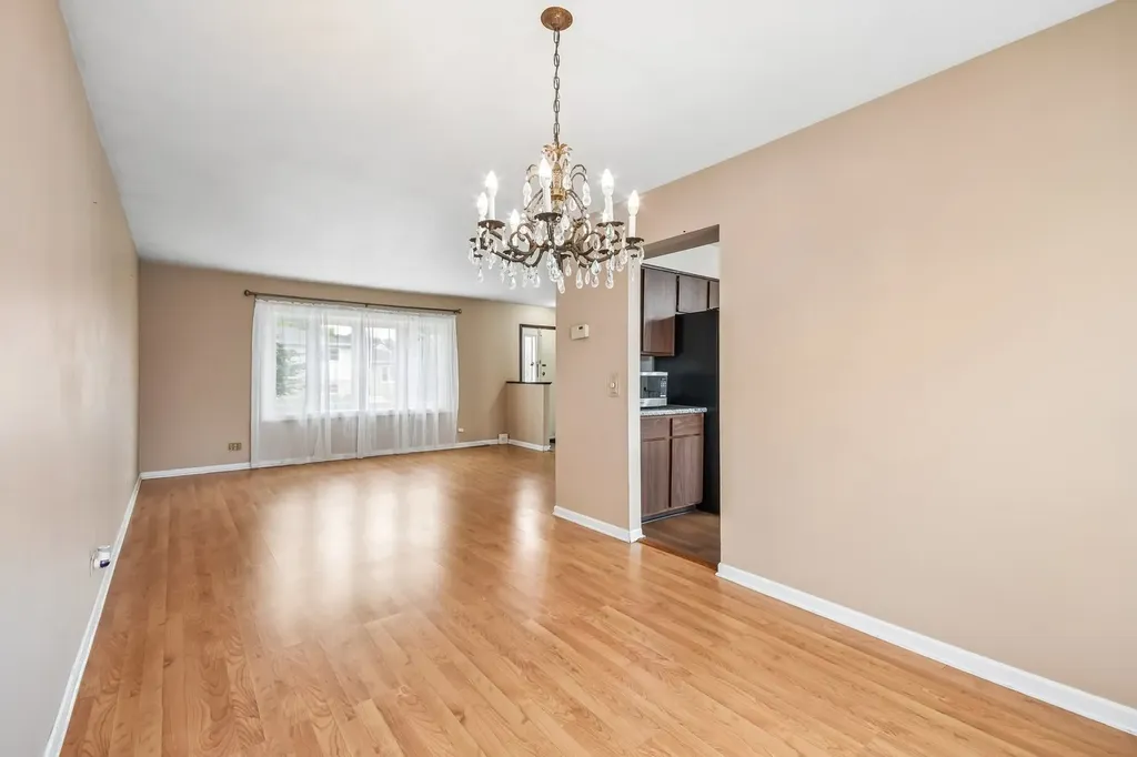 410 Flint Trail Carol Stream IL 60188