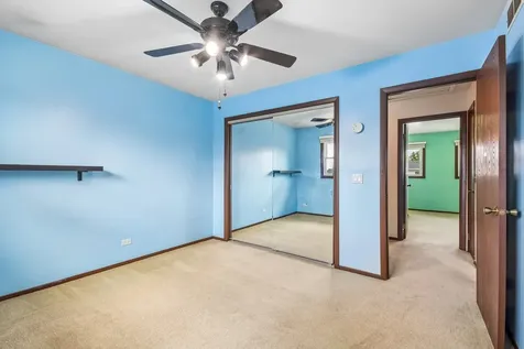 410 Flint Trail Carol Stream IL 60188
