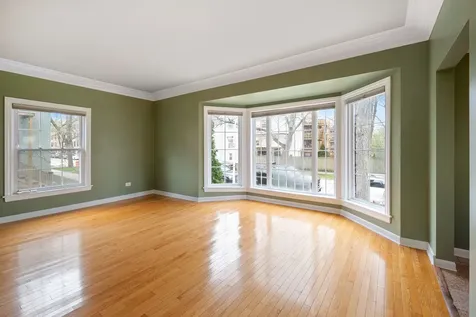 7113 North Wolcott Avenue Chicago IL 60626