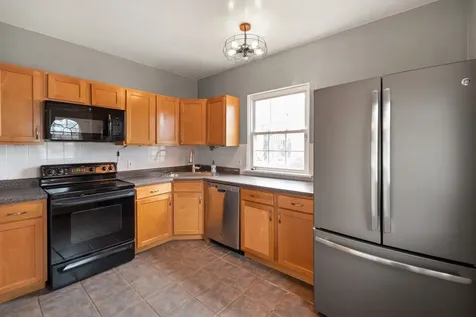 7113 North Wolcott Avenue Chicago IL 60626
