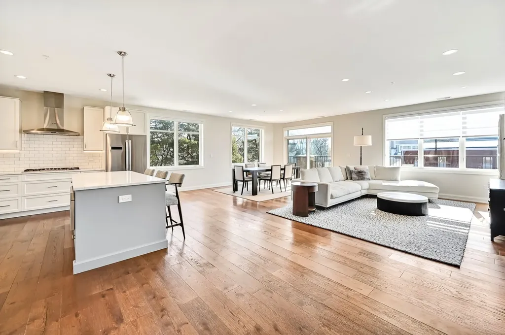 4441 Wolf Road Western Springs IL 60558