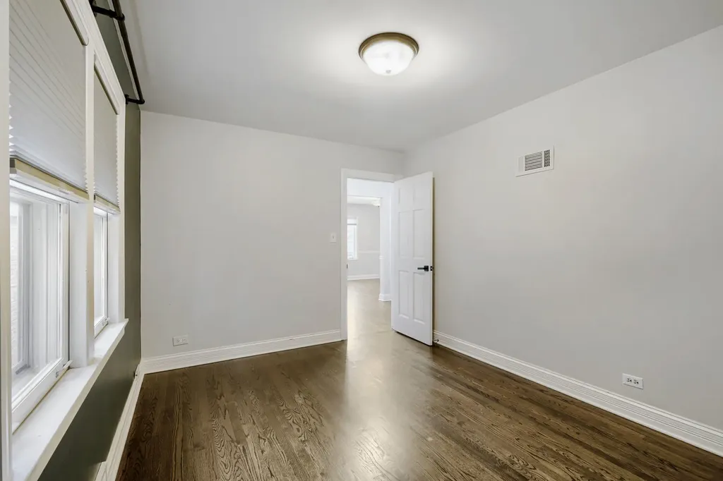 5125 North Sayre Avenue Chicago IL 60656