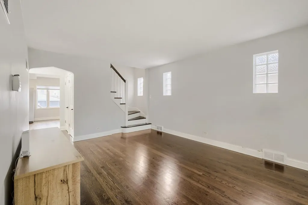 5125 North Sayre Avenue Chicago IL 60656