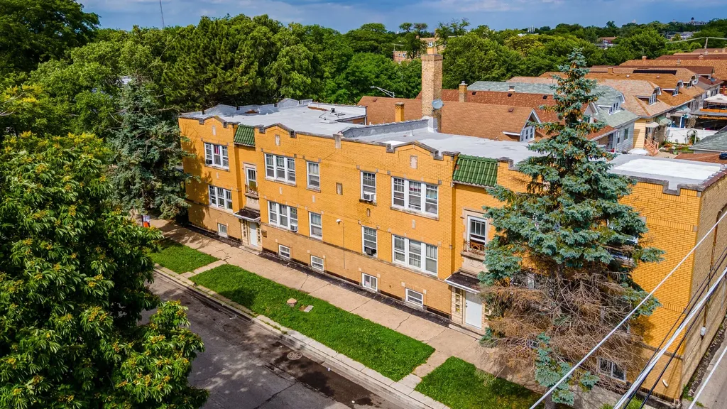 2551 North Lockwood Avenue Chicago IL 60639