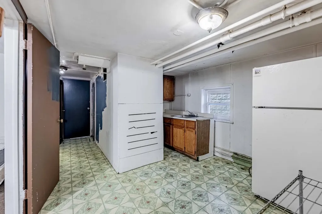 2033 North Karlov Avenue Chicago IL 60639