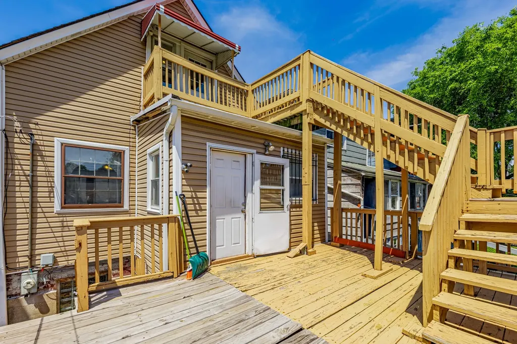 2033 North Karlov Avenue Chicago IL 60639