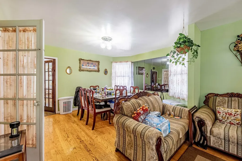 2033 North Karlov Avenue Chicago IL 60639