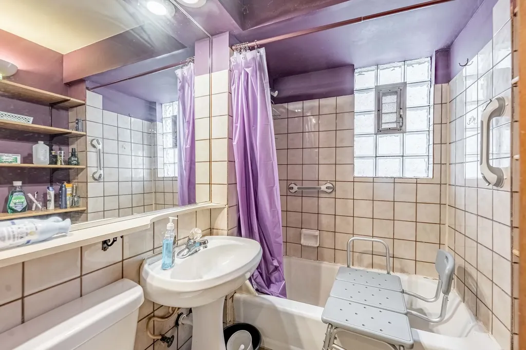2033 North Karlov Avenue Chicago IL 60639