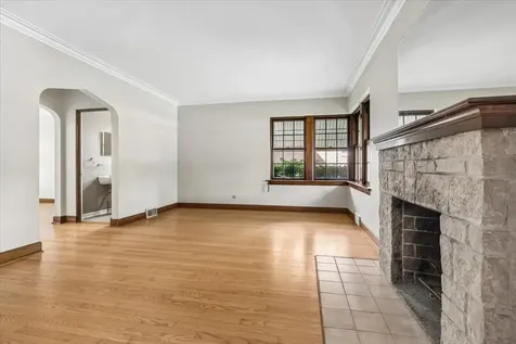 461 Uvedale Road Riverside IL 60546