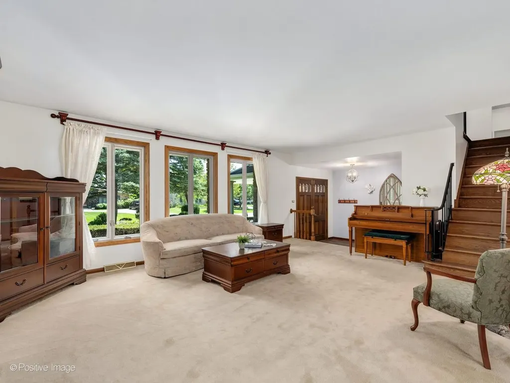 8201 Crestview Drive Willow Springs IL 60480