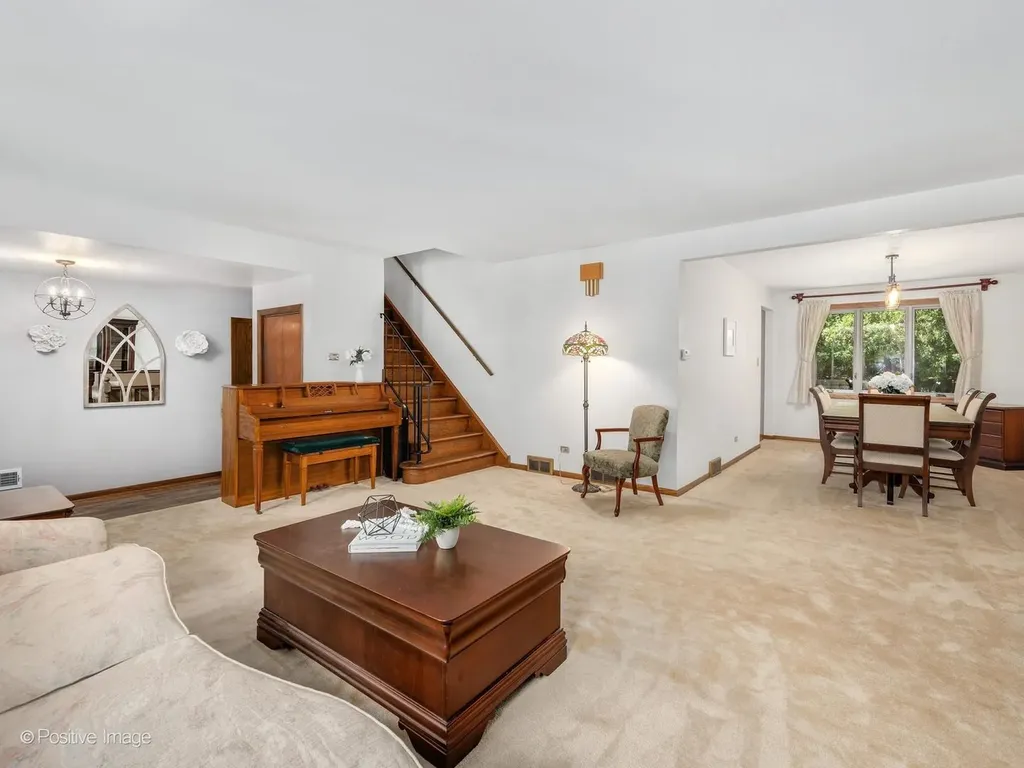 8201 Crestview Drive Willow Springs IL 60480