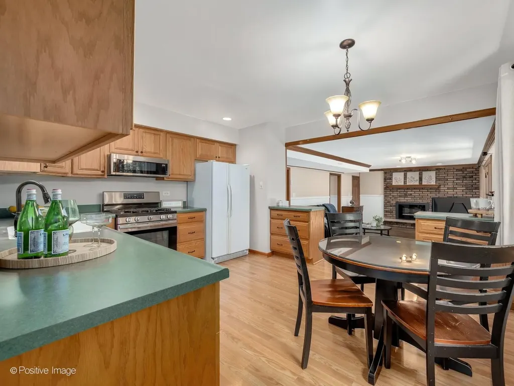 8201 Crestview Drive Willow Springs IL 60480