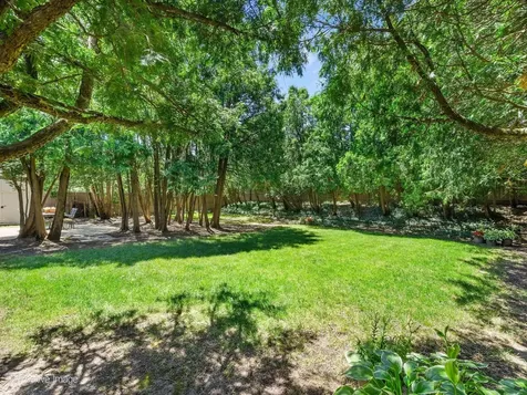 8201 Crestview Drive Willow Springs IL 60480