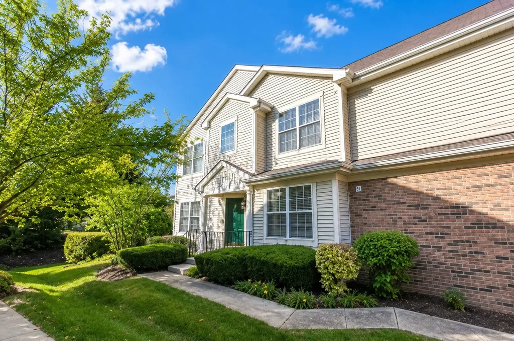 54 Egg Harbour Court Schaumburg IL 60173
