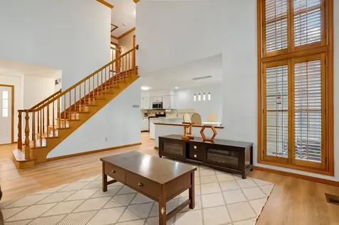 559 Bradbury Lane Geneva IL 60134