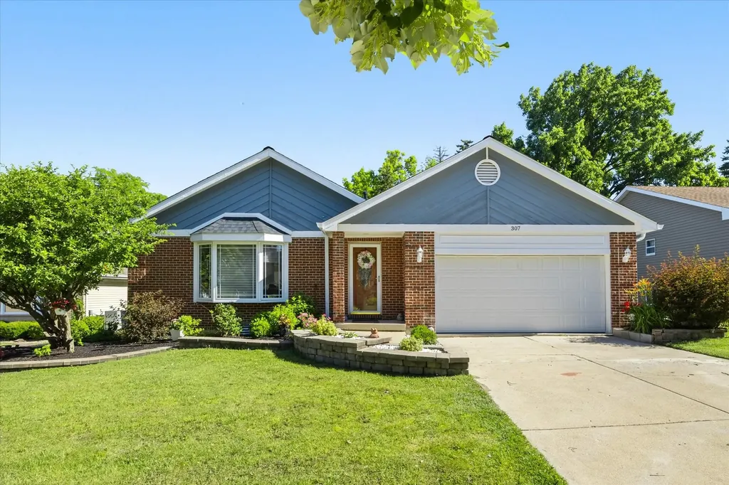 307 Terry Lane Bloomingdale IL 60108
