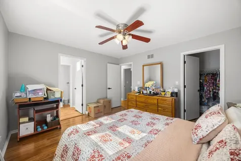 307 Terry Lane Bloomingdale IL 60108