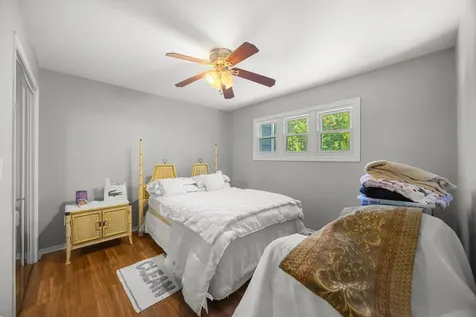 307 Terry Lane Bloomingdale IL 60108