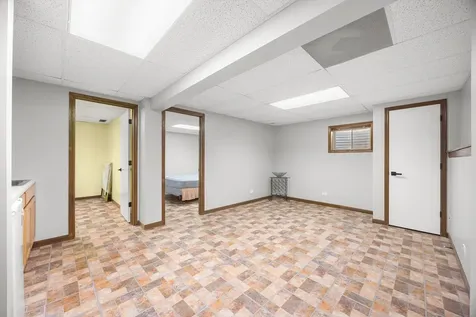 307 Terry Lane Bloomingdale IL 60108