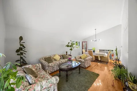 307 Terry Lane Bloomingdale IL 60108